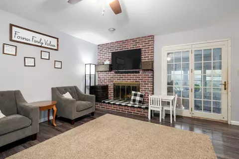 2455 S Virginia Ave, Springfield, MO 65807 photo 6