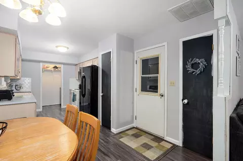 2455 S Virginia Ave, Springfield, MO 65807 photo 9
