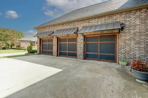 818 W Myra Dr, Nixa, MO 65714 photo 2