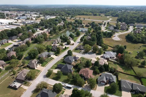 818 W Myra Dr, Nixa, MO 65714 photo 38