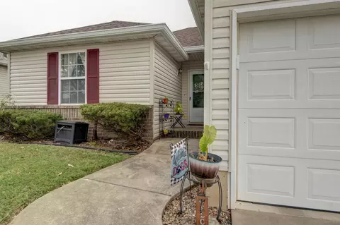 443 W White Ash St, Nixa, MO 65714 photo 3