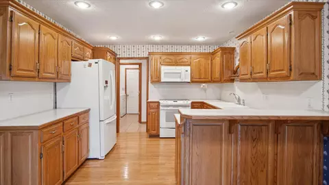 3919 E Cherokee St, Springfield, MO 65809 photo 12