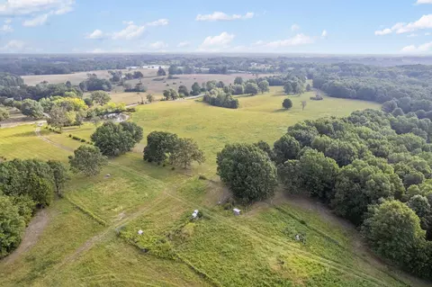 808 Coon Ridge Rd, Galena, MO 65656