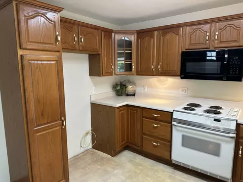 649 W Riverside St, Springfield, MO 65807 photo 11