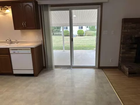 649 W Riverside St, Springfield, MO 65807 photo 13