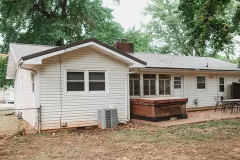 2304 S Kings Ave, Springfield, MO 65807 photo 18