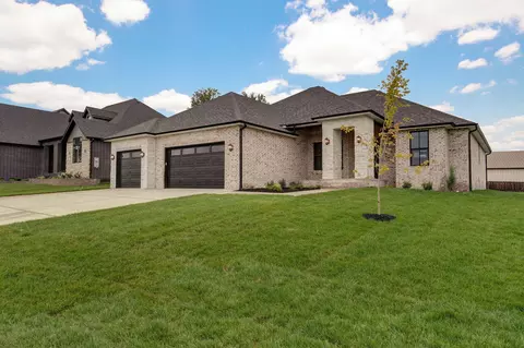 4518 E Hidden Oak St, Springfield, MO 65802 photo 2