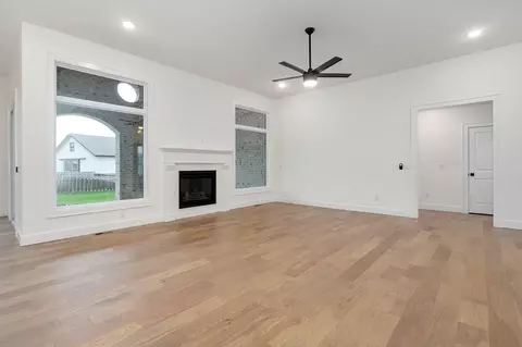 4518 E Hidden Oak St, Springfield, MO 65802 photo 10