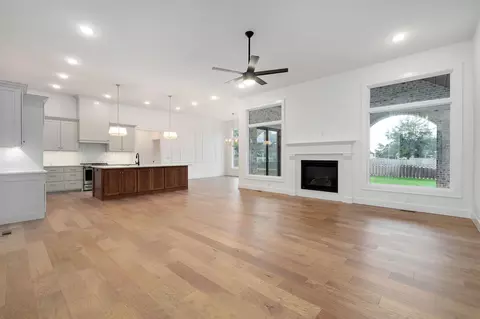 4518 E Hidden Oak St, Springfield, MO 65802 photo 8