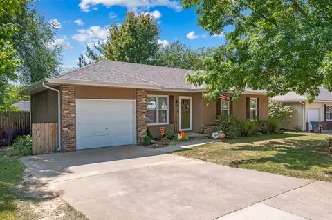 1504 W Warren Ave, Ozark, MO 65721 photo 3