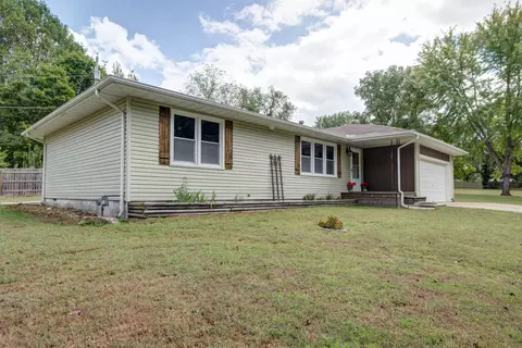 622 Mark St, Willard, MO 65781 photo 2