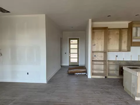 5932 S Dollison Ave, Springfield, MO 65810 photo 2
