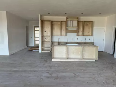 5932 S Dollison Ave, Springfield, MO 65810 photo 3