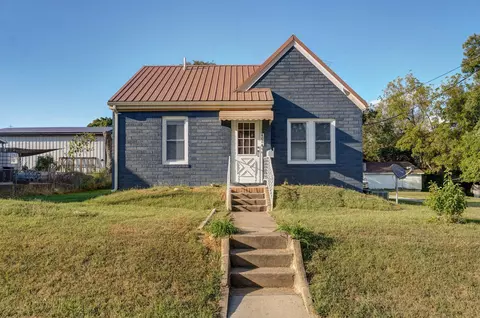 406 E Pleasant St, Mount Vernon, MO 65712 photo 1