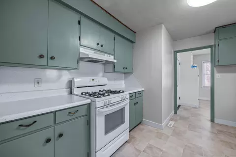 2391 E Seminole St, Springfield, MO 65804 photo 8