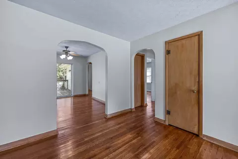 2391 E Seminole St, Springfield, MO 65804 photo 5