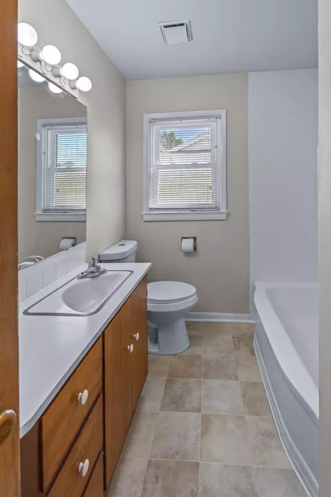 2391 E Seminole St, Springfield, MO 65804 photo 12