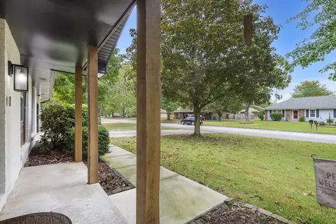 2230 W Cynthia St, Springfield, MO 65810 photo 3