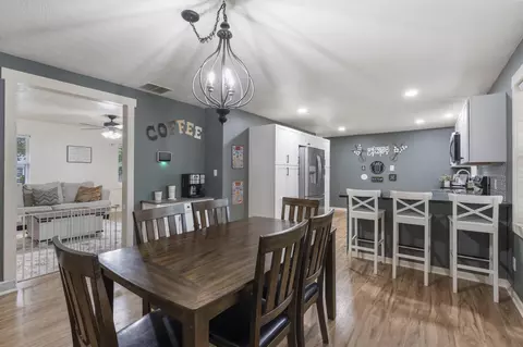 2230 W Cynthia St, Springfield, MO 65810 photo 11