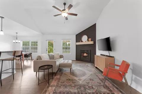 821 E Baracuda Dr, Nixa, MO 65714 photo 4
