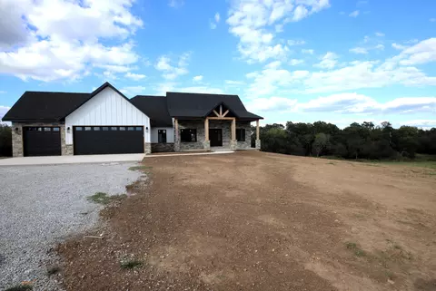 3227 Willloughby Rd, Clever, MO 65631 photo 2