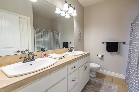 705 W Laverne Dr, Nixa, MO 65714 photo 60