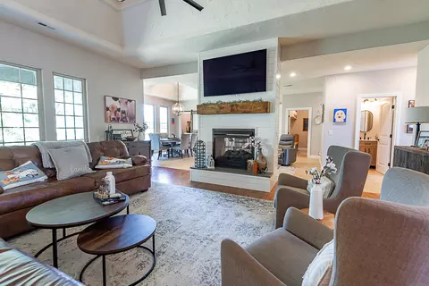 705 W Laverne Dr, Nixa, MO 65714 photo 26