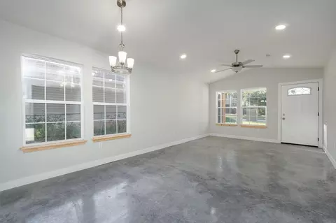 2541 W Page Street St, Springfield, MO 65802 photo 9