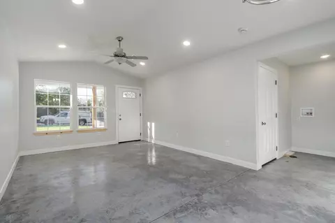 2541 W Page Street St, Springfield, MO 65802 photo 10