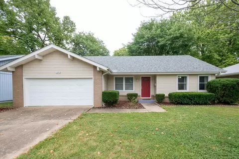 1293 E Sunset St, Springfield, MO 65804