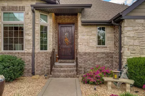 5832 S Middleton Ave, Springfield, MO 65804 photo 5