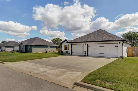 546 Ashley St, Republic, MO 65738 photo 2