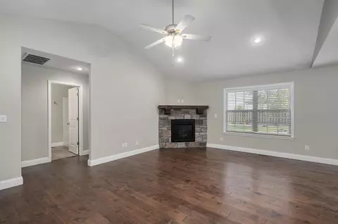 1909 E Maricopa Ave, Ozark, MO 65721 photo 6