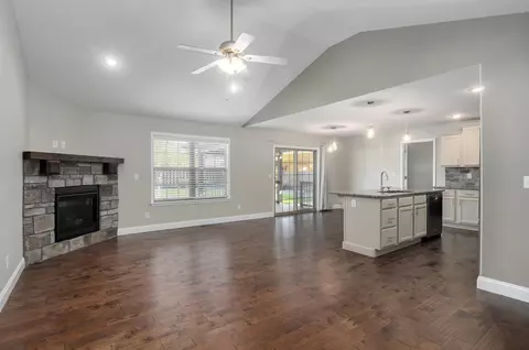 1909 E Maricopa Ave, Ozark, MO 65721 photo 4