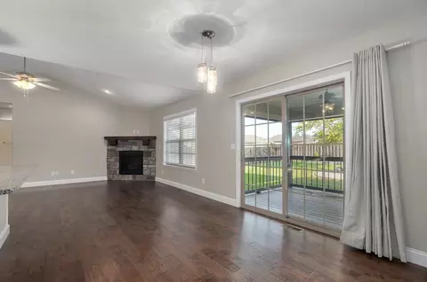 1909 E Maricopa Ave, Ozark, MO 65721 photo 8