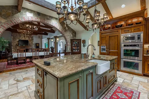 Kitchen - 1000 E Greenbridge Rd, Ozark, MO 65721 photo 8 of 10