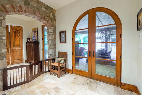 Entry Way - 1000 E Greenbridge Rd, Ozark, MO 65721 photo 10 of 19