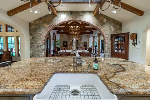 Kitchen - 1000 E Greenbridge Rd, Ozark, MO 65721 photo 6 of 10