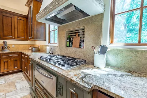 Kitchen - 1000 E Greenbridge Rd, Ozark, MO 65721 photo 10 of 10