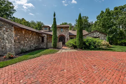 Exterior - 1000 E Greenbridge Rd, Ozark, MO 65721 photo 6 of 24
