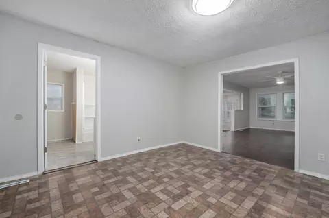 2751 W Lincoln St, Springfield, MO 65802 photo 13