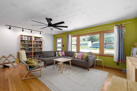 1827 S Thelma Ave, Springfield, MO 65807 photo 6