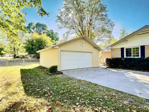 1311 Sixth St, Monett, MO 65708 photo 2