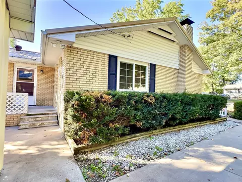 1311 Sixth St, Monett, MO 65708 photo 4