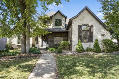 6331 S Creeksedge Dr, Ozark, MO 65721 photo 2