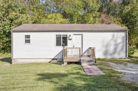 3220 N Howard Ave, Springfield, MO 65803 photo 1
