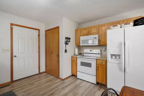 3340 S Barrington Ave, Springfield, MO 65807 photo 14