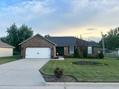 630 W Danielle St, Republic, MO 65738 photo 1