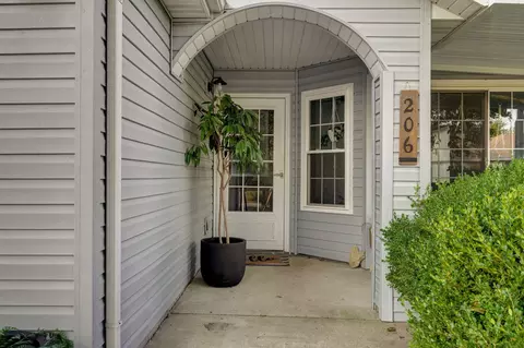206 E Chrysler Ave, Clever, MO 65631 photo 4