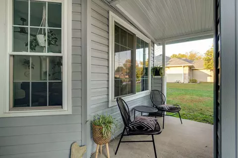 206 E Chrysler Ave, Clever, MO 65631 photo 5